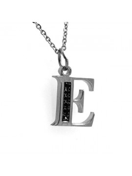 Collana con lettera iniziale e in acciaio